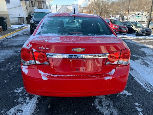 Used 2014 Chevrolet Cruze LS image 4