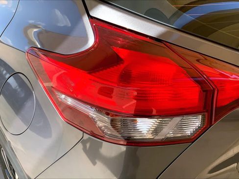 Used 2020 Nissan Kicks SV FWD image 28