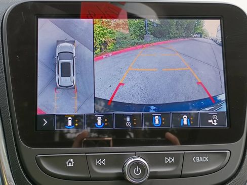 Used 2020 Chevrolet Equinox Premier AWD/4WD image 26