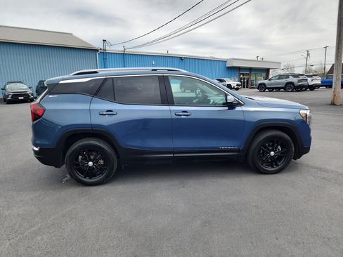 Certified 2024 GMC Terrain SLT AWD/4WD image 9