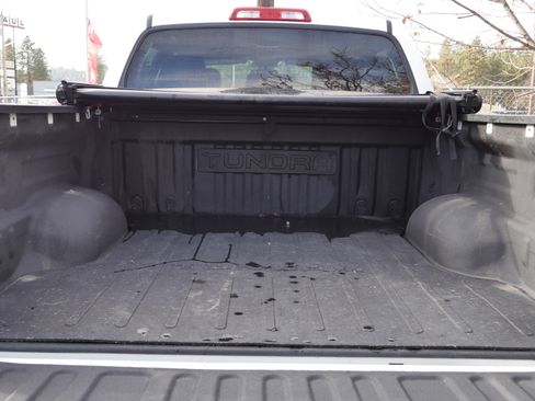 Used 2015 Toyota Tundra Platinum image 24