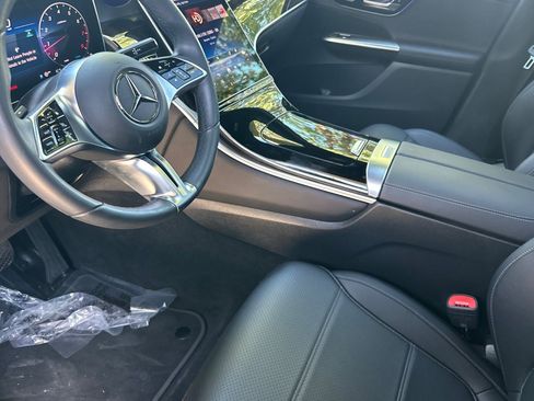 Certified 2026 Mercedes-Benz GLC 300 image 4