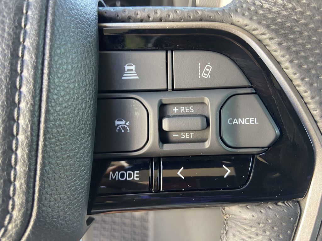Used 2024 Toyota Tundra Limited w/ Power Package AWD/4WD image 33