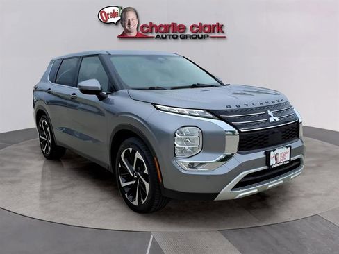 Used 2024 Mitsubishi Outlander SE image 7