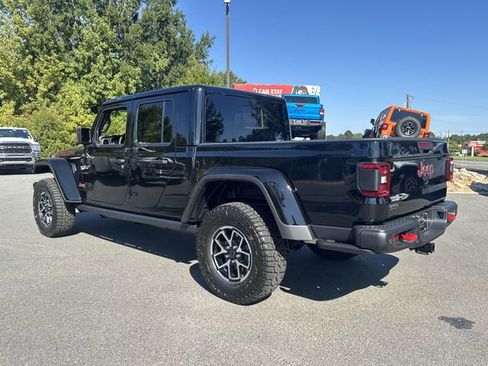 New 2025 Jeep Gladiator Rubicon image 11