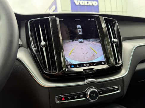 Certified 2023 Volvo XC60 B5 Core image 19