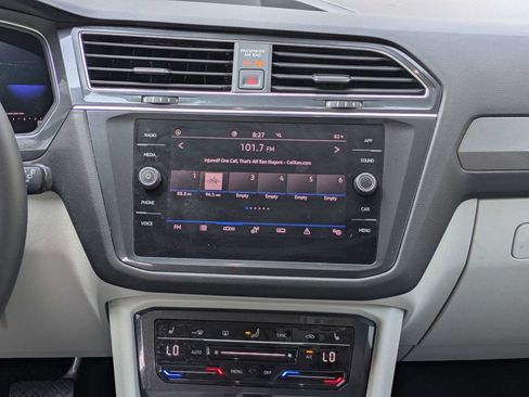 Used 2023 Volkswagen Tiguan SE FWD image 17