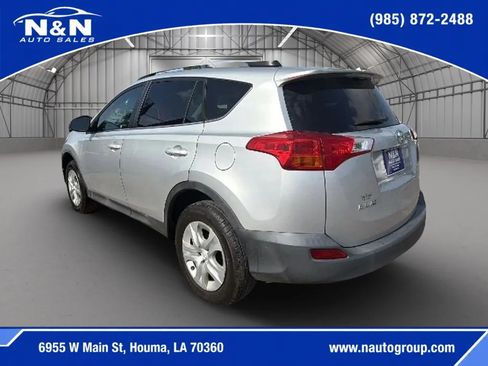 Used 2015 Toyota RAV4 LE FWD image 5