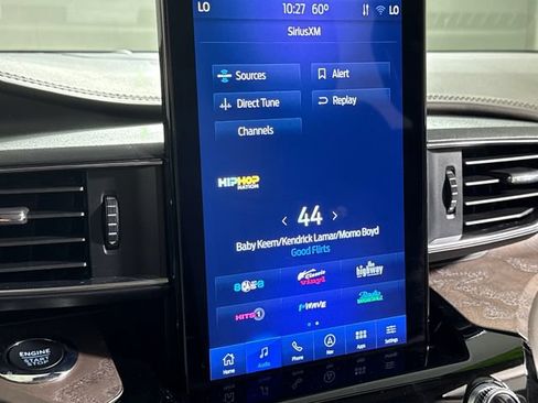 Used 2022 Ford Explorer Platinum w/ Equipment Group 601A AWD/4WD image 29