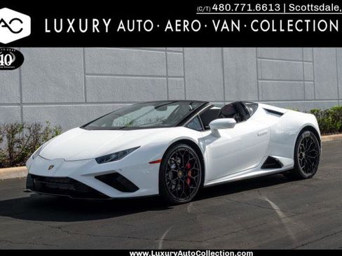 Used 2021 Lamborghini Huracan EVO image 1