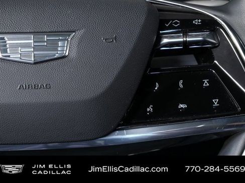 Certified 2026 Cadillac Vistiq Sport image 13