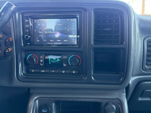 Used 2004 Chevrolet Silverado 2500 LT RWD image 54