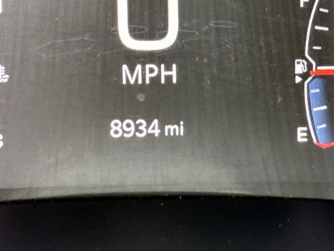 Used 2024 Jeep Compass Trailhawk image 15