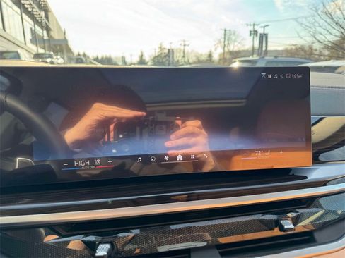 Certified 2026 BMW X7 xDrive40i w/ Premium Package image 11