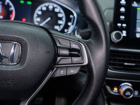 Used 2018 Honda Accord Sport image 32