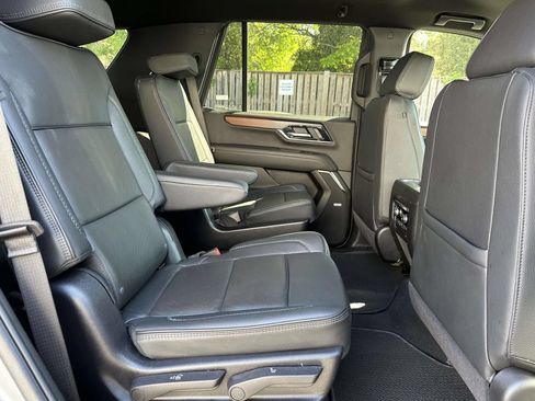 Used 2025 GMC Yukon Denali AWD/4WD image 27