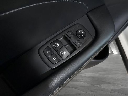 Used 2019 Dodge Challenger R/T Scat Pack w/ Shaker Package image 10