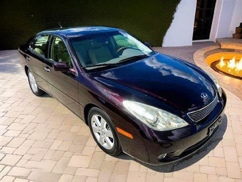 Used 2005 Lexus ES 330 FWD image 1