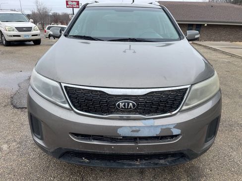 Used 2015 Kia Sorento LX image 3