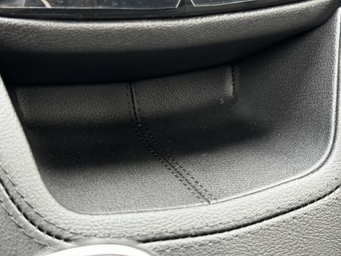 New 2025 Cadillac XT6 Luxury image 25