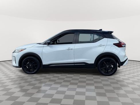 Used 2023 Nissan Kicks SR w/ SR Premium Package image 6