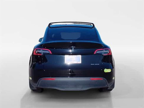 Used 2023 Tesla Model Y Long Range image 10