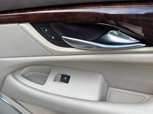 Used 2016 Cadillac Escalade Premium image 23