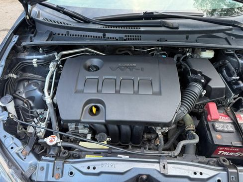 Used 2018 Toyota Corolla SE w/ Body Protection Package FWD image 19