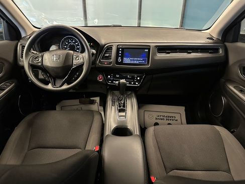Used 2022 Honda HR-V EX image 9