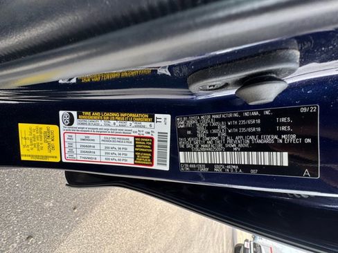 Used 2022 Toyota Highlander XLE AWD/4WD image 28