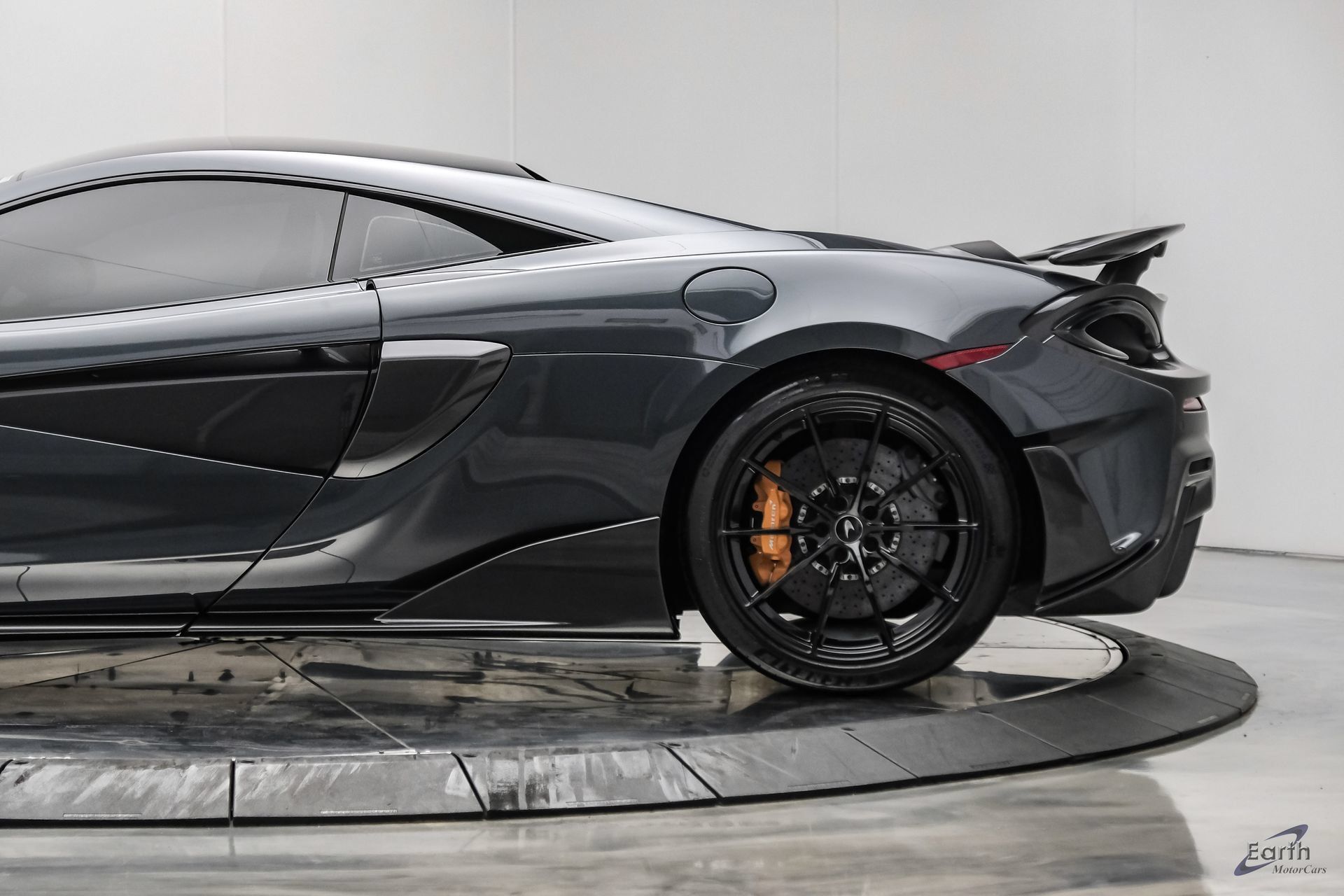 Used 2019 McLaren 600LT RWD image 11