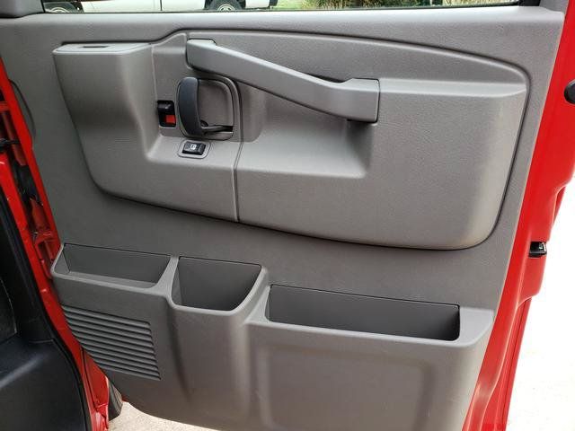 Used 2016 Chevrolet Express 3500 LT w/ LT Preferred Equipment Group RWD image 17