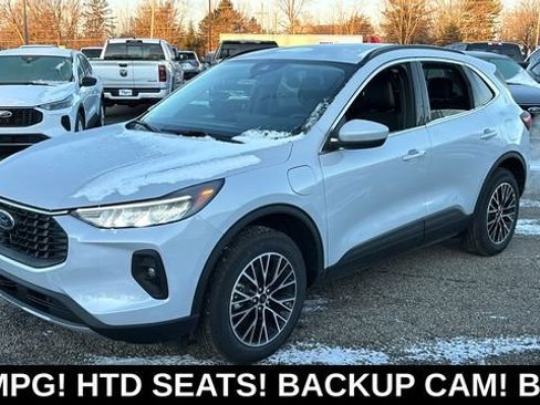 New 2026 Ford Escape SE FWD image 3