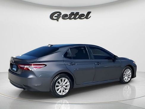 Used 2019 Toyota Camry LE image 8