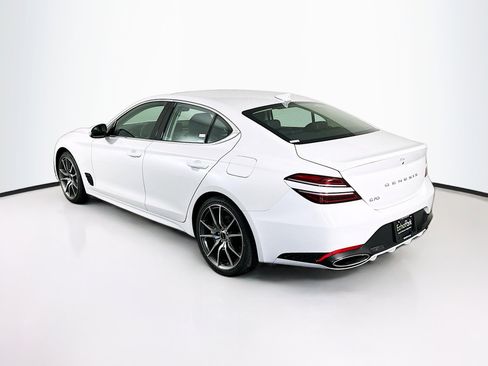 Used 2025 Genesis G70 2.5T image 5