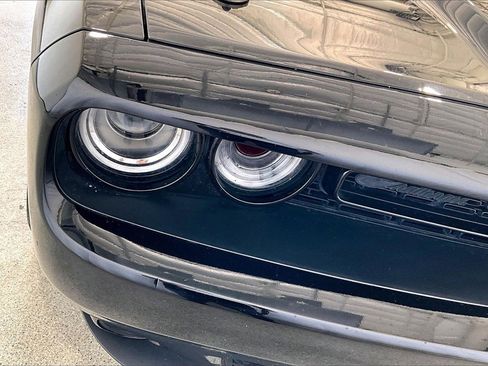 Used 2022 Dodge Challenger SXT w/ Blacktop Package image 12