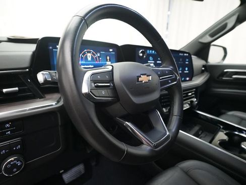 Used 2025 Chevrolet Tahoe LT AWD/4WD image 8