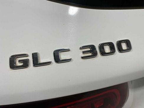 Used 2021 Mercedes-Benz GLC 300 4MATIC image 7