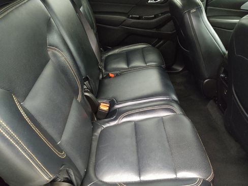 Used 2021 Chevrolet Traverse LS image 19
