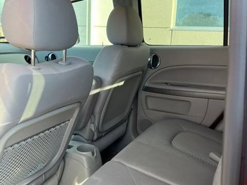 Used 2010 Chevrolet HHR LS FWD image 5