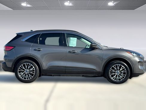 Used 2022 Ford Escape SEL w/ Technology Package image 2