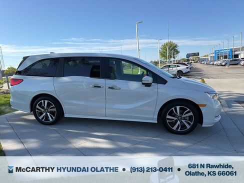 Used 2023 Honda Odyssey Touring image 17
