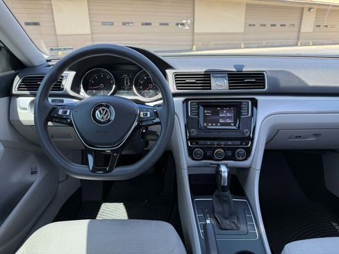 Used 2016 Volkswagen Passat 1.8T S FWD image 15
