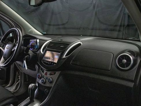 Used 2015 Chevrolet Trax LT w/ LT Sun and Sound Package image 15