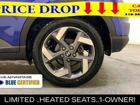 Used 2024 Hyundai Venue Limited FWD image 17