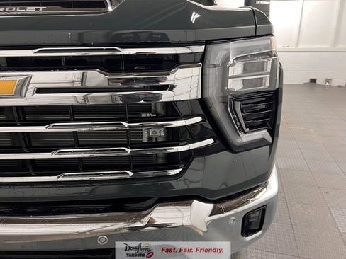 New 2026 Chevrolet Silverado 3500 LTZ w/ LTZ Convenience Package AWD/4WD image 13