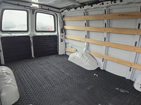 Used 2024 GMC Savana 2500 w/ Driver Convenience Package image 24