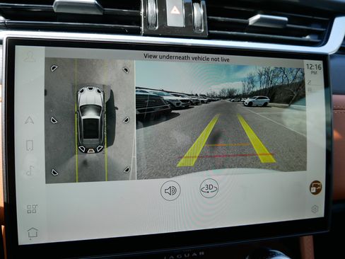 New 2026 Jaguar F-PACE R-Dynamic S image 9