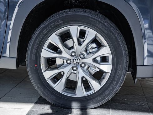 New 2026 Toyota Grand Highlander Limited image 18