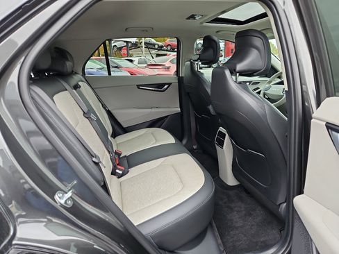 Used 2024 Kia Niro Wave image 24